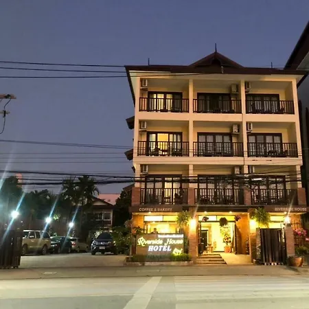 Riverside House Hotel