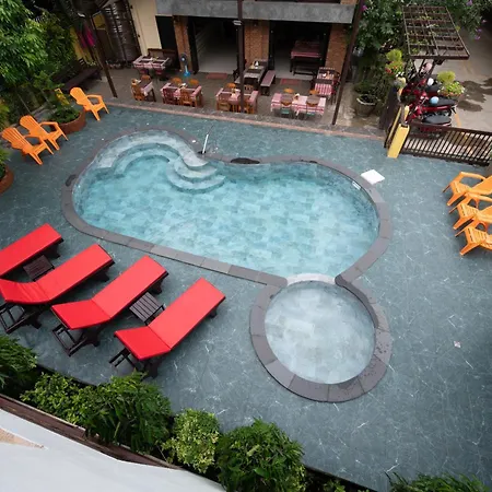 Riverside House Hotel